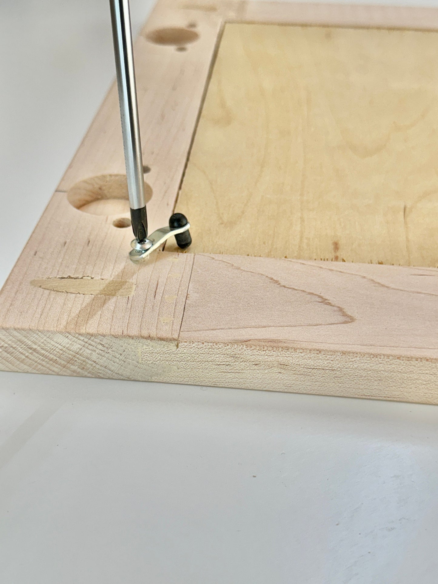 Cabinet Insert Retainer-Metal