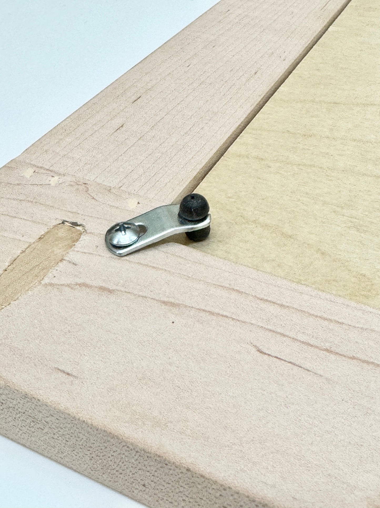 Cabinet Insert Retainer-Metal